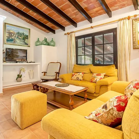 Parades By Homevillas360