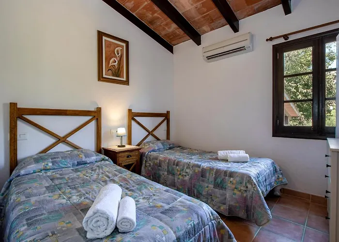 Villa Parades By Homevillas360