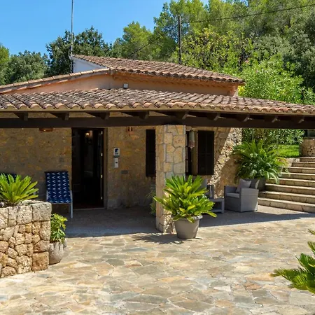 Parades By Homevillas360