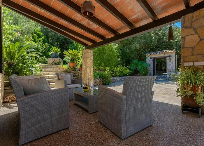 Parades By Homevillas360 Villa Pollenca